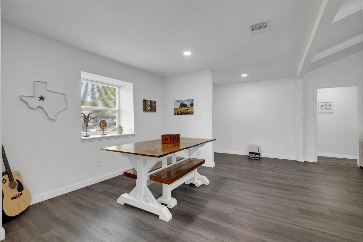 Interior, Recessed Lighting, Wood Texture Flooring