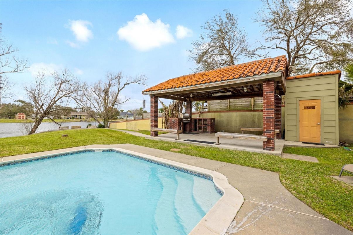 Backyard, Exterior, Pool
