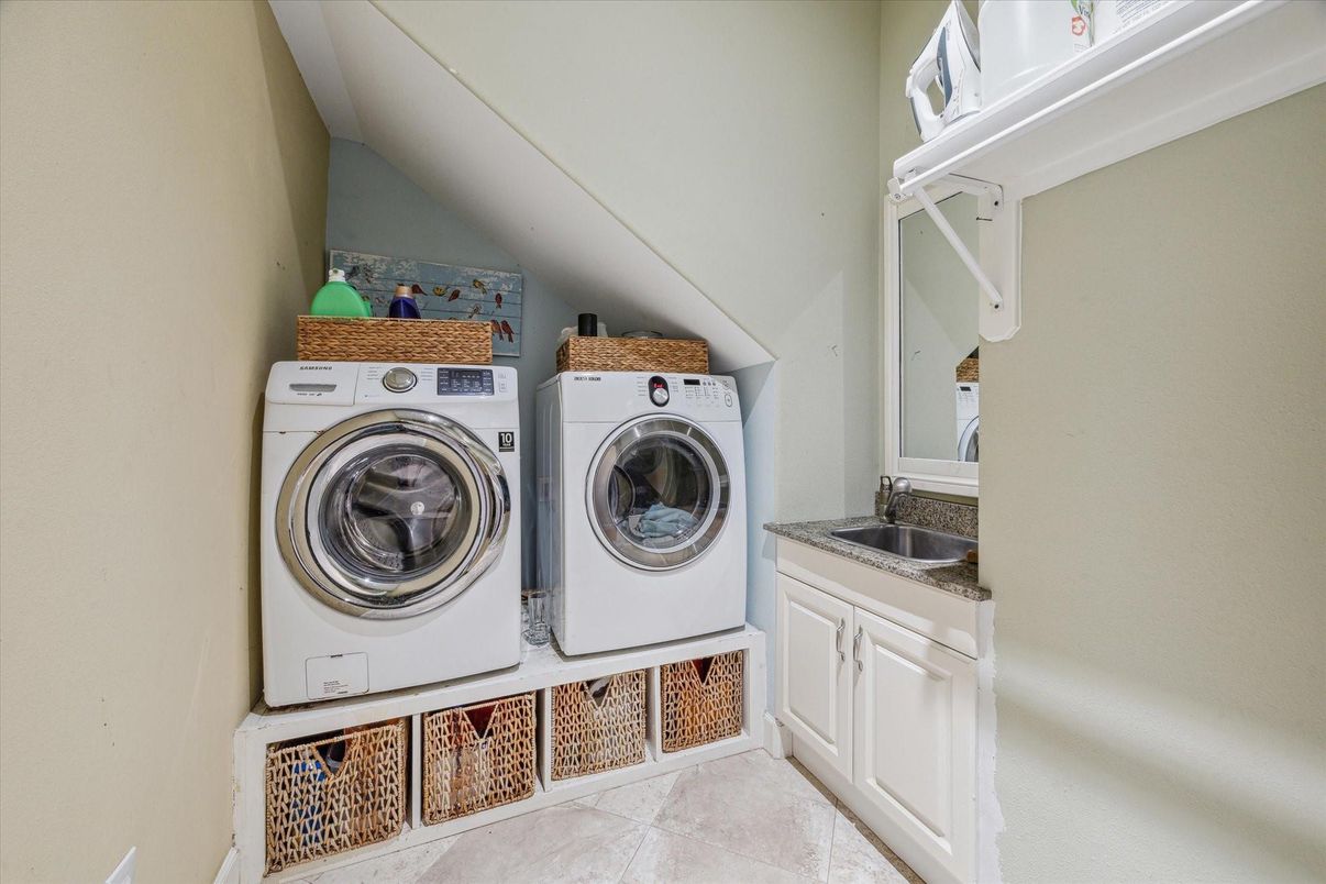 Interior, Washer