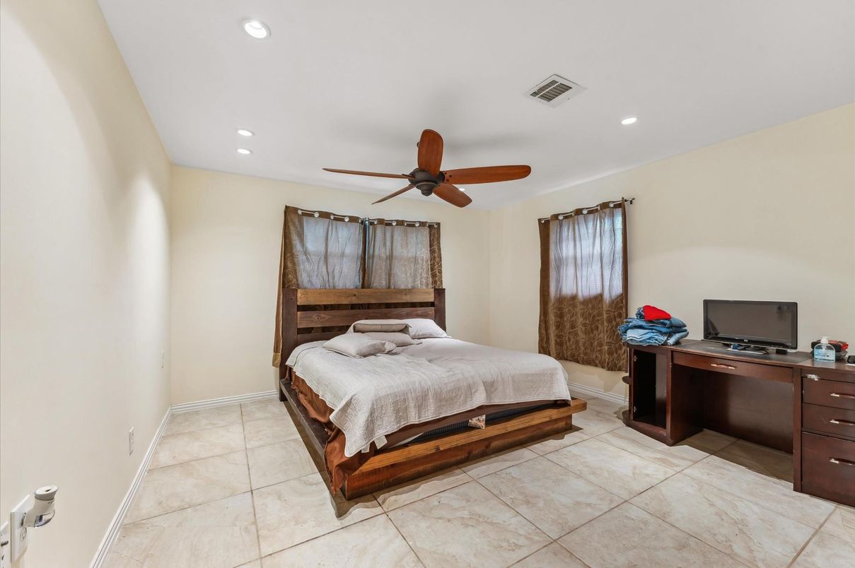 Bedroom, Interior, Recessed Lighting