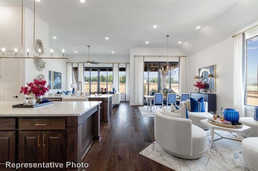 Dining room, Interior, Living room, Pendant Lights, Recessed Lighting, Wood Texture Flooring