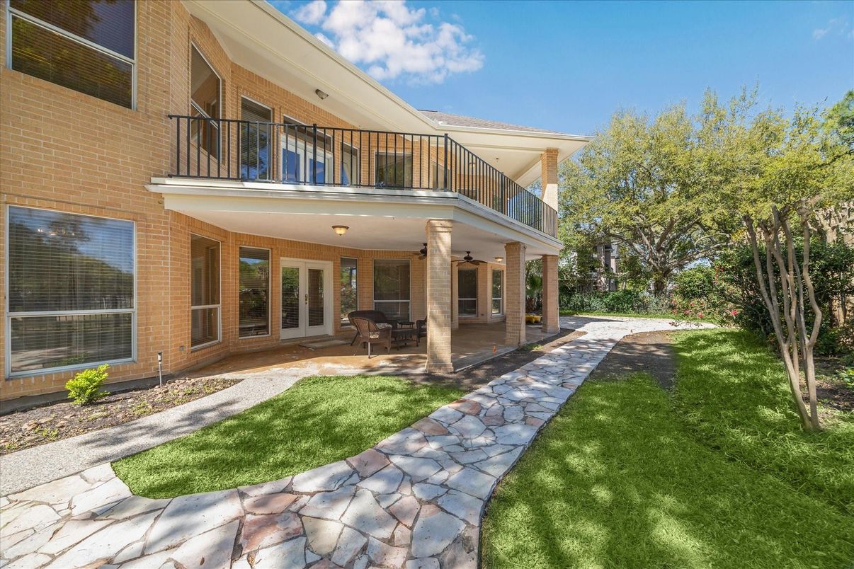 Backyard, Exterior