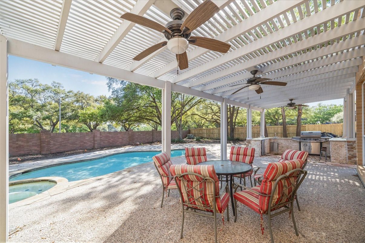 Exterior, Pool, Sun Room