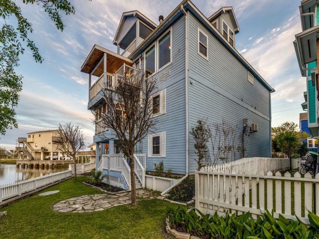 Backyard, Exterior, Water