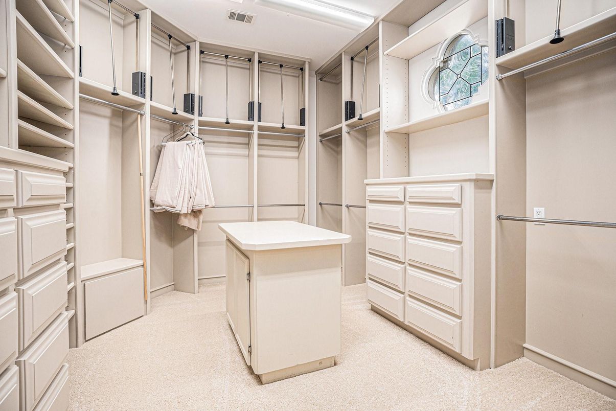 Interior, Walk-in Closets