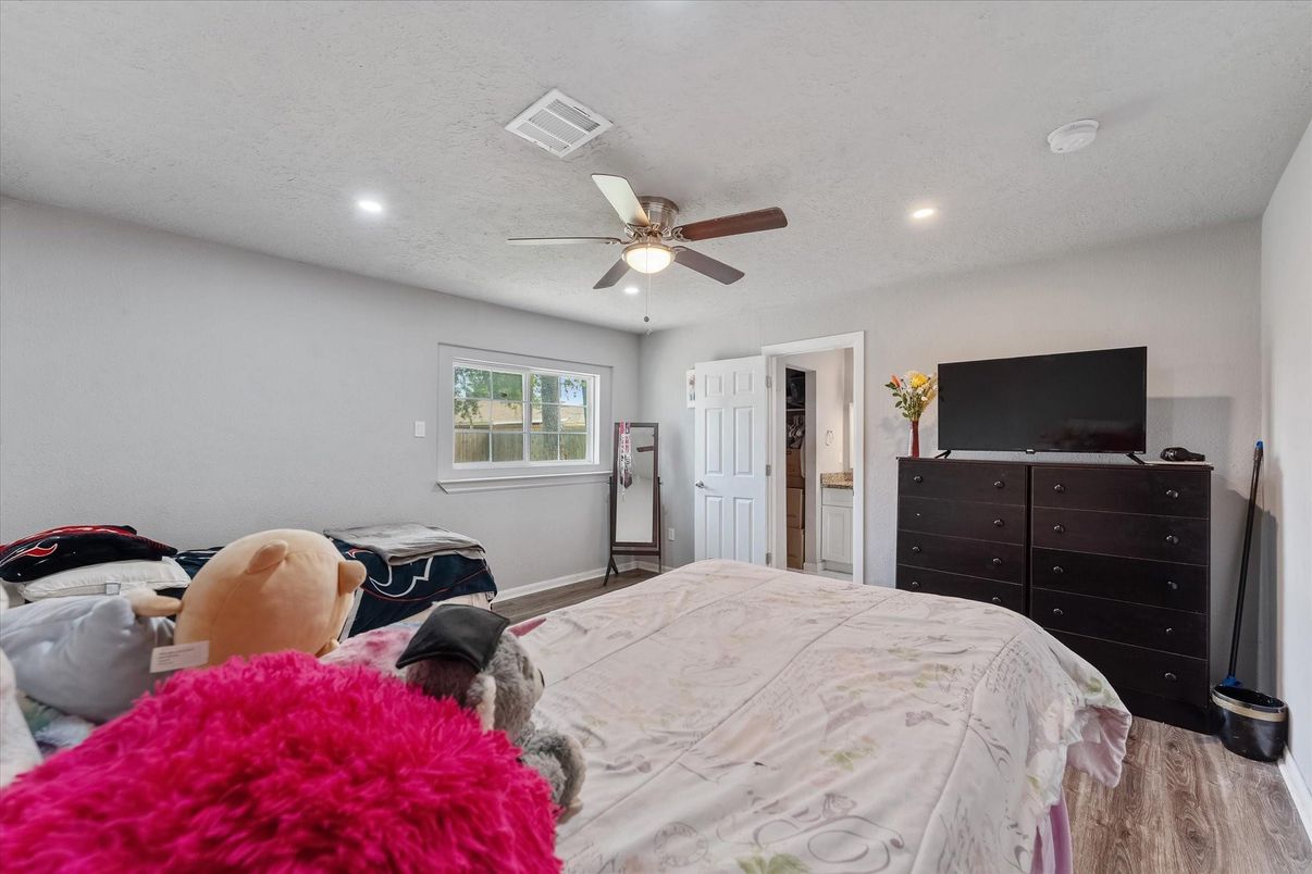 Bedroom, Interior, Recessed Lighting, Wood Texture Flooring