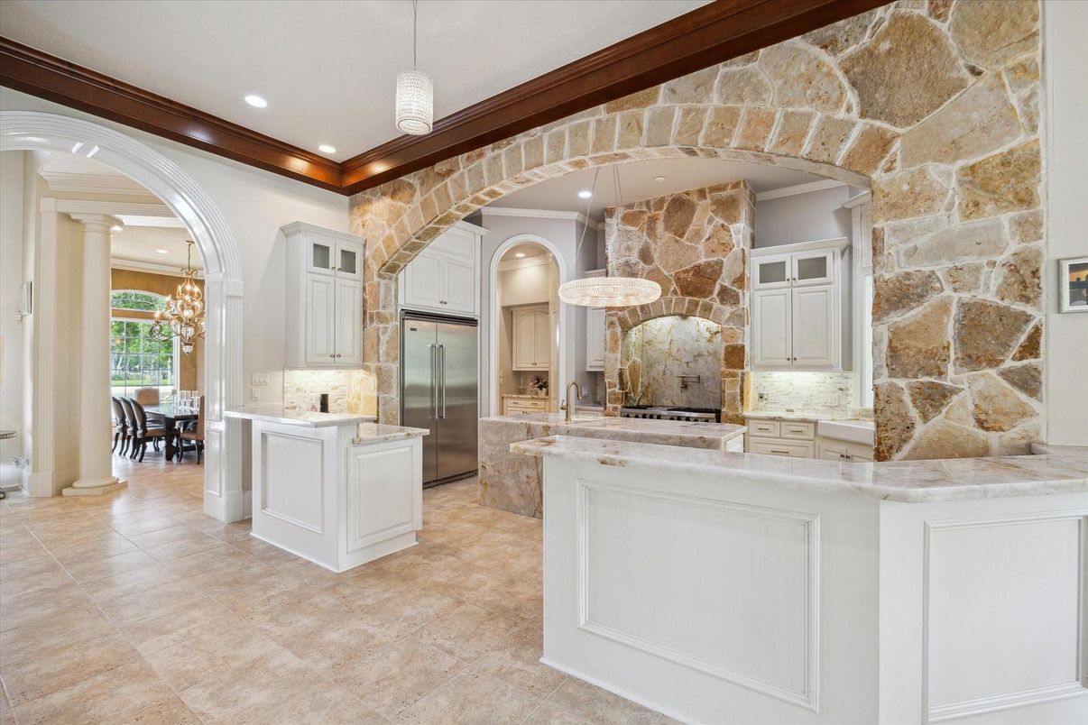 Dining room, Interior, Kitchen, Pendant Lights, Recessed Lighting, Stainless Steel Appliances, Stone Walls
