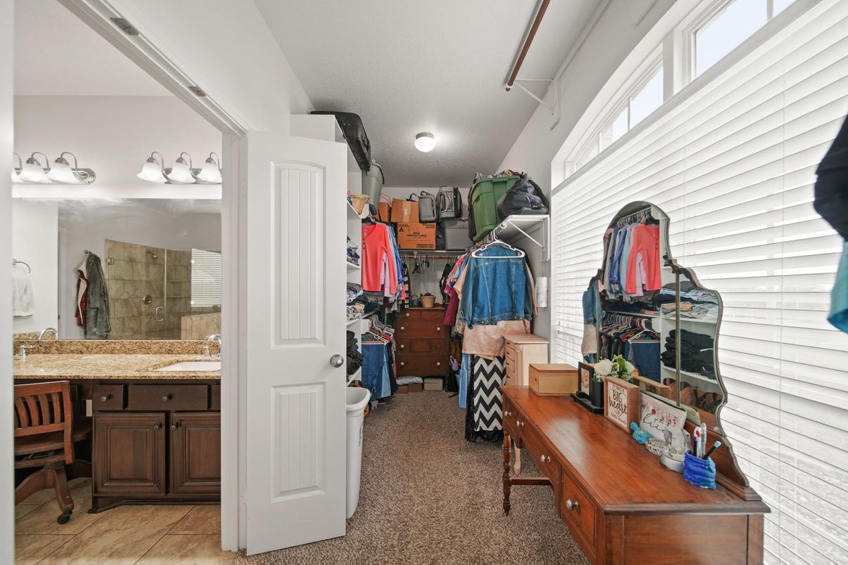 Interior, Walk-in Closets