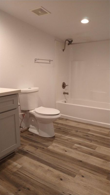 Bathroom, Interior, Recessed Lighting, Wood Texture Flooring