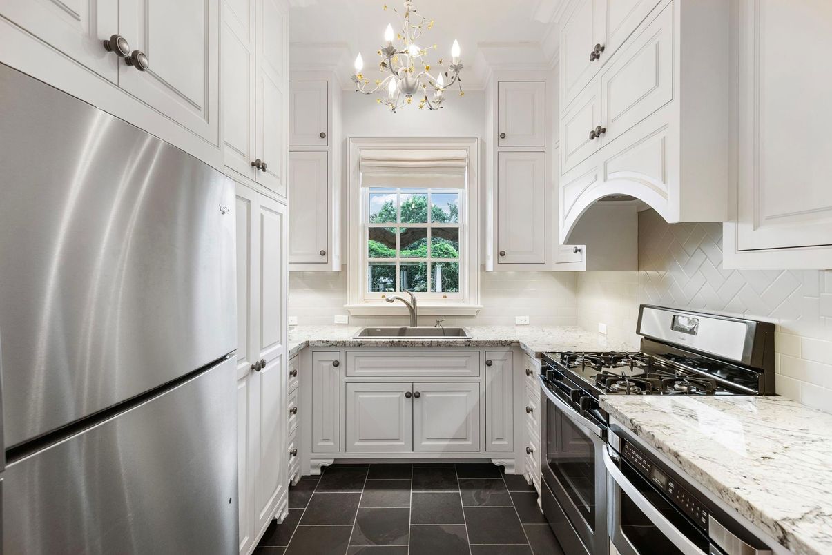 Chandelier, Interior, Kitchen