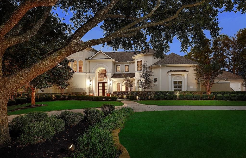 Backyard, Exterior, Facade, French Provincial