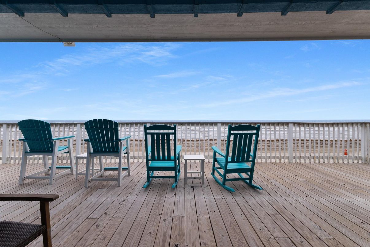 Exterior, Wood Texture Flooring