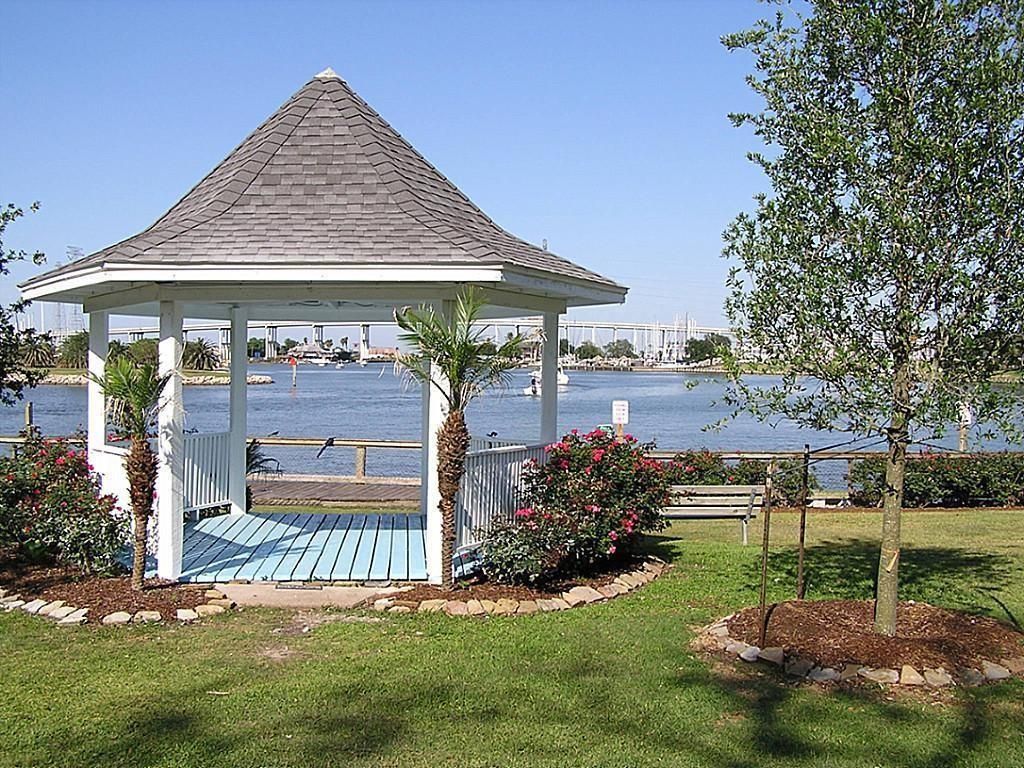 Exterior, Water