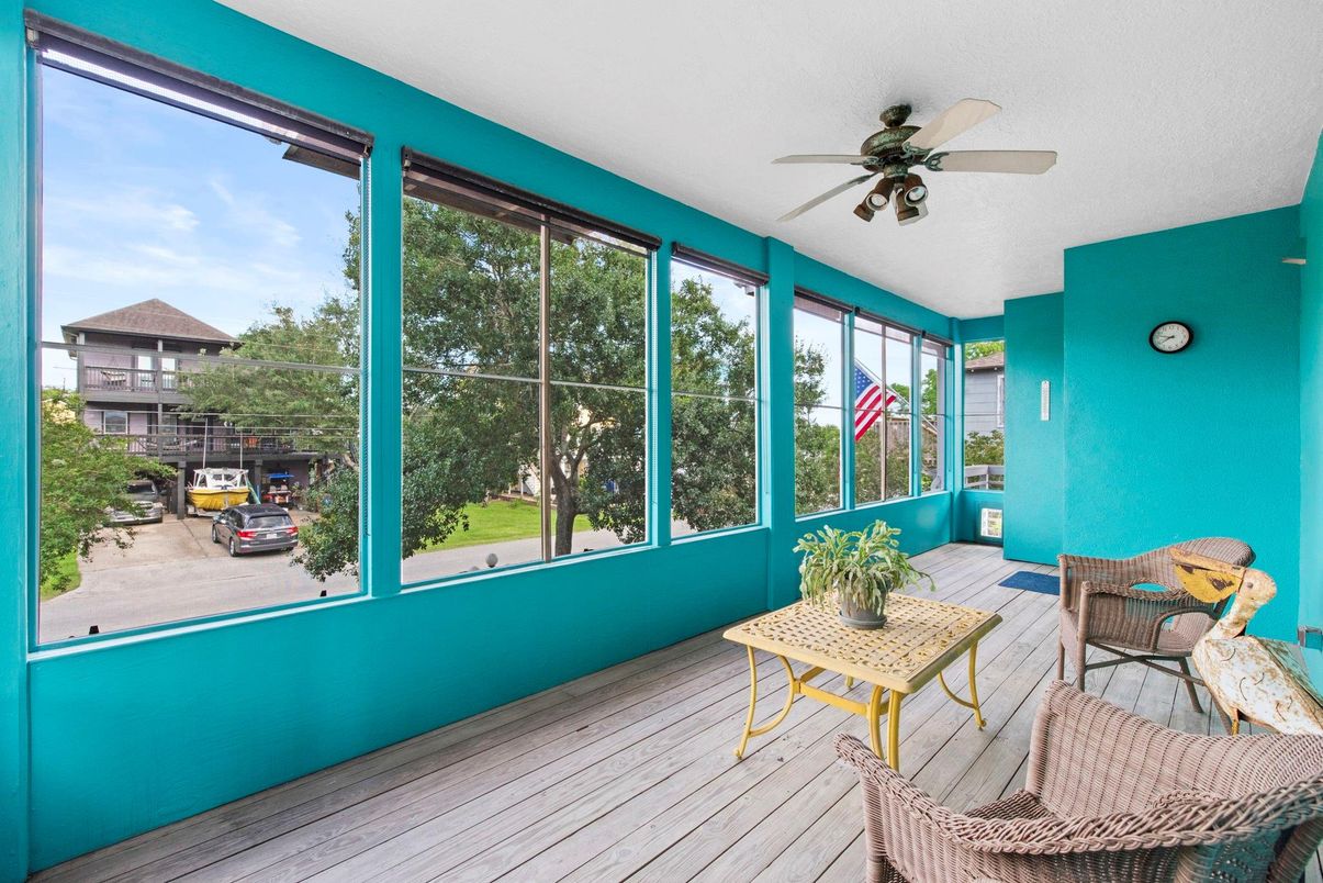 Interior, Sun Room, Wood Texture Flooring