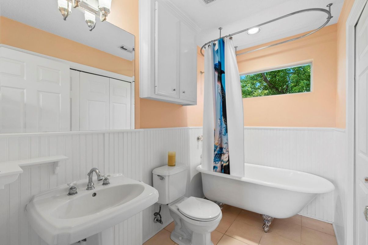 Bathroom, Free Standing Baths, Interior, Recessed Lighting
