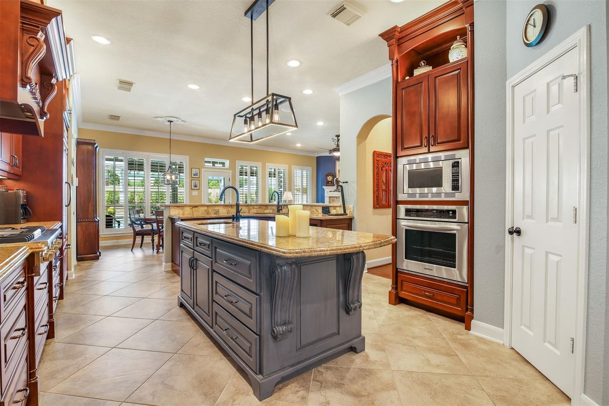 Interior, Kitchen, Pendant Lights, Recessed Lighting, Stainless Steel Appliances