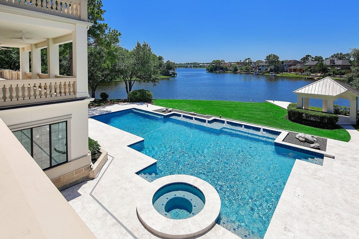 Exterior, Pool, Water