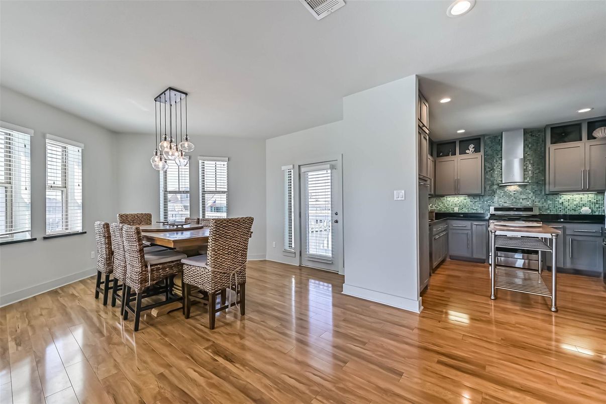 Dining room, Interior, Kitchen, Pendant Lights, Recessed Lighting, Wood Texture Flooring