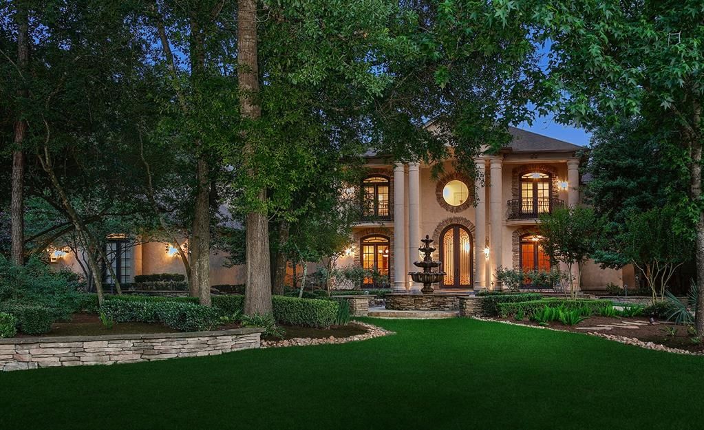 Backyard, Exterior, Facade, French Provincial