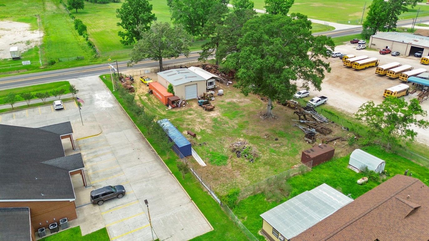 Exterior, Drone