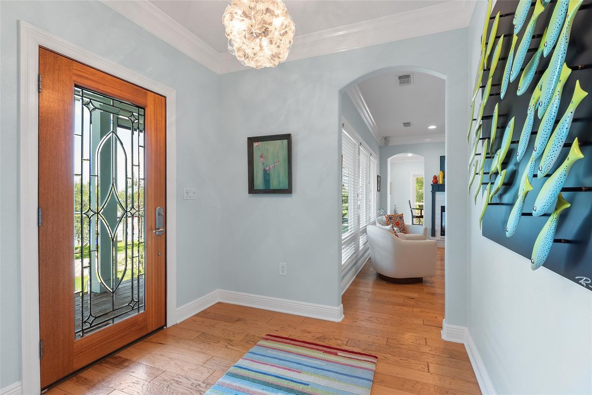 Chandelier, Interior, Recessed Lighting, Wood Texture Flooring
