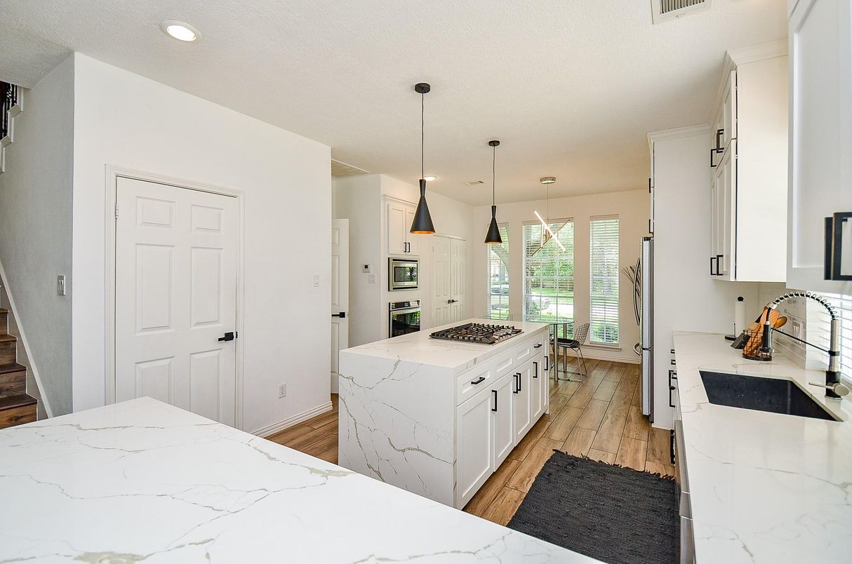 Interior, Kitchen, Pendant Lights, Recessed Lighting, Wood Texture Flooring
