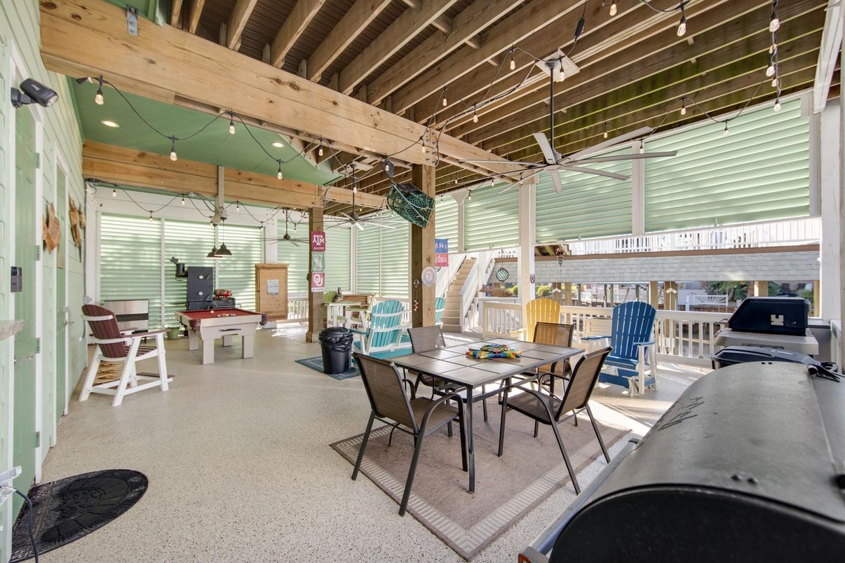Dining room, Interior, Wooden Beams