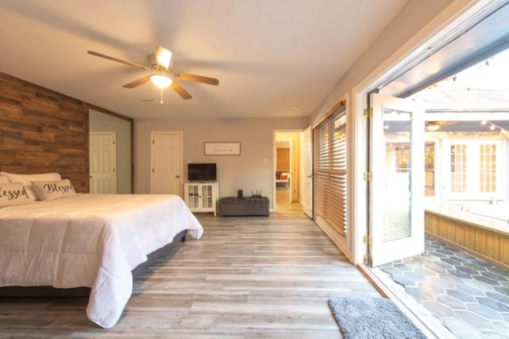 Bedroom, Interior, Wood Texture Flooring, Wooden Walls