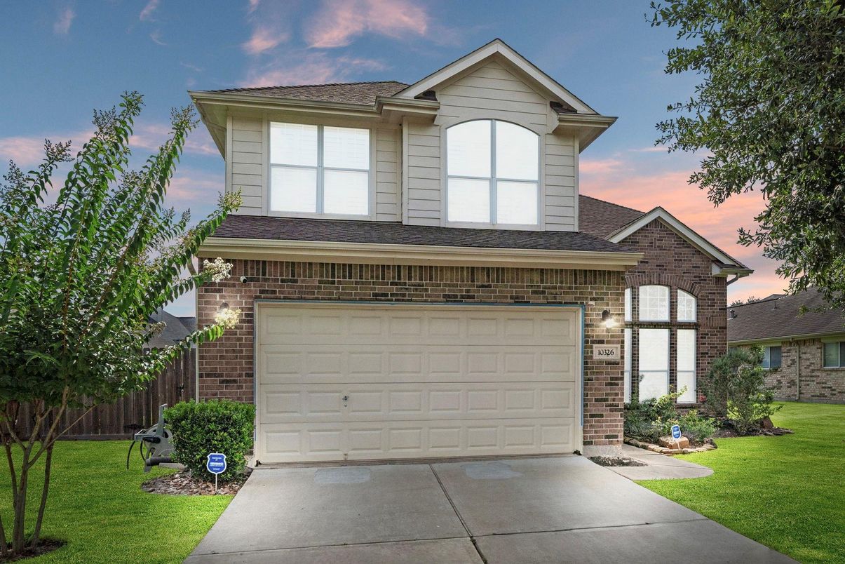 Attached, Exterior, Facade, Brick Facade, Brick Traditional