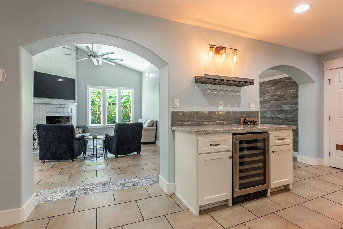 Fireplace, Interior, Living room, Recessed Lighting
