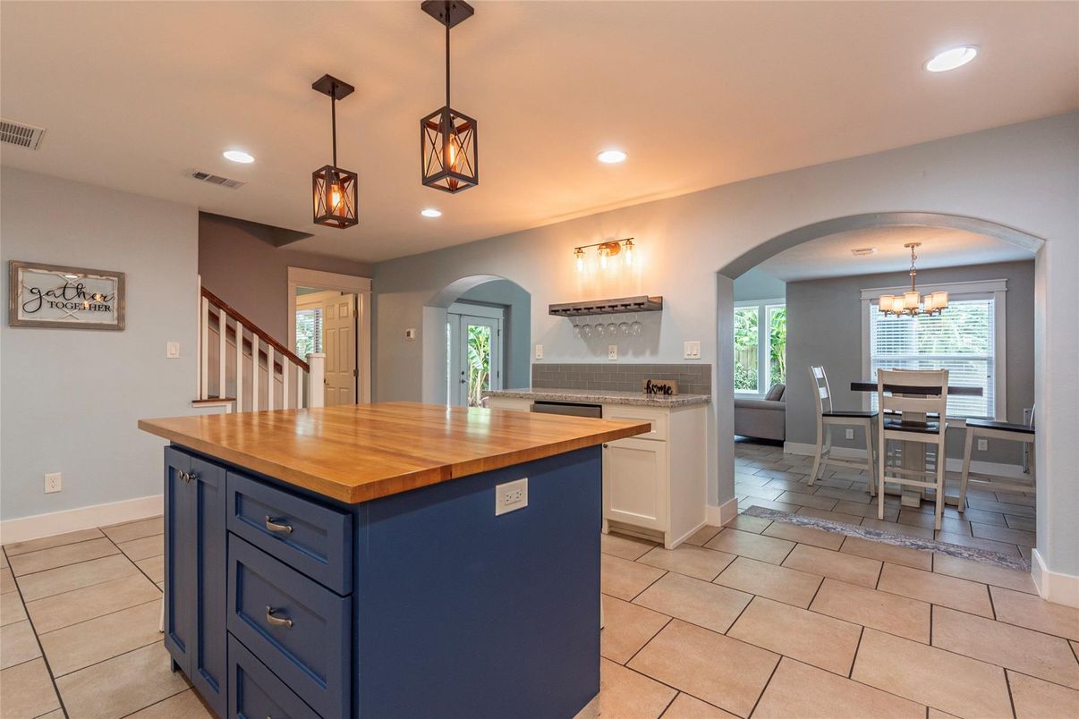 Chandelier, Dining room, Interior, Kitchen, Pendant Lights, Recessed Lighting