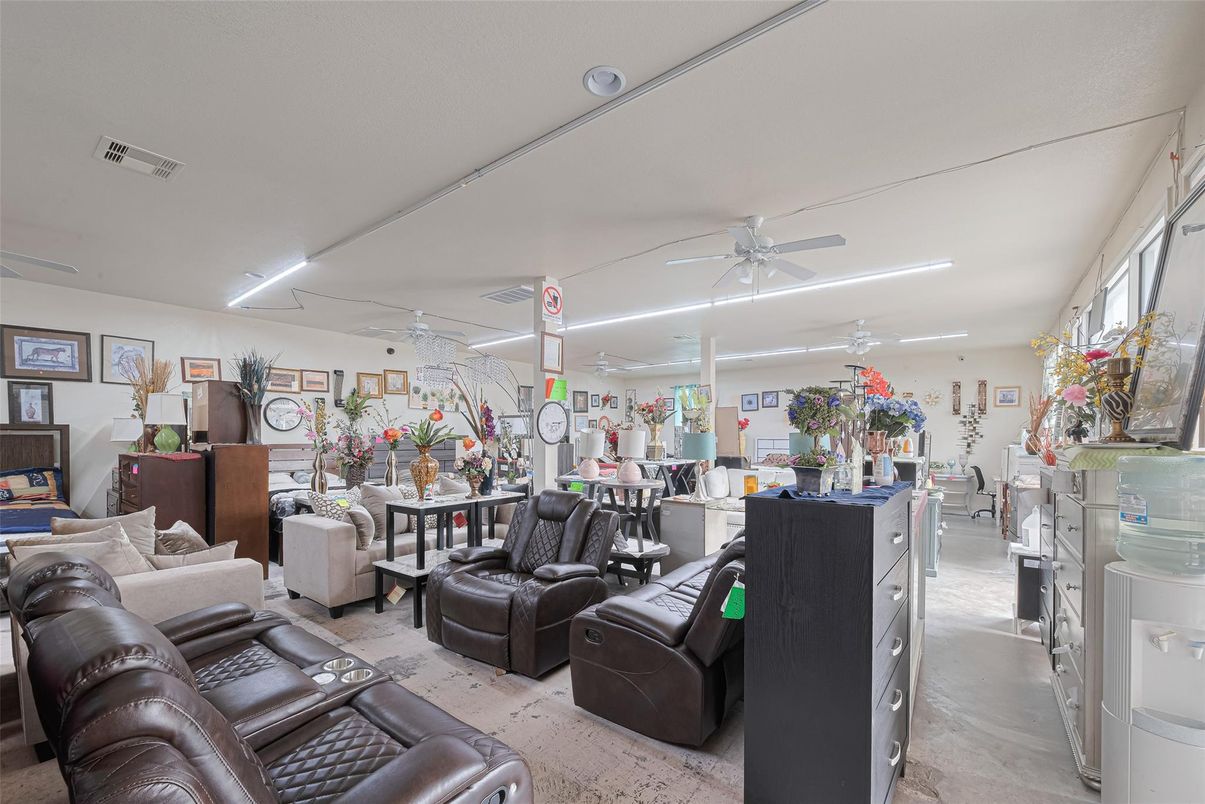 Dining room, Interior, Living room, Recessed Lighting