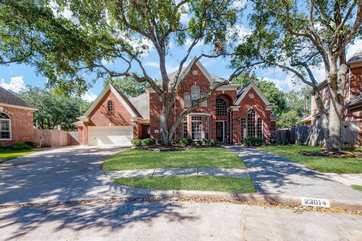 Attached, Exterior, Facade, Brick Facade, Tudor Revival