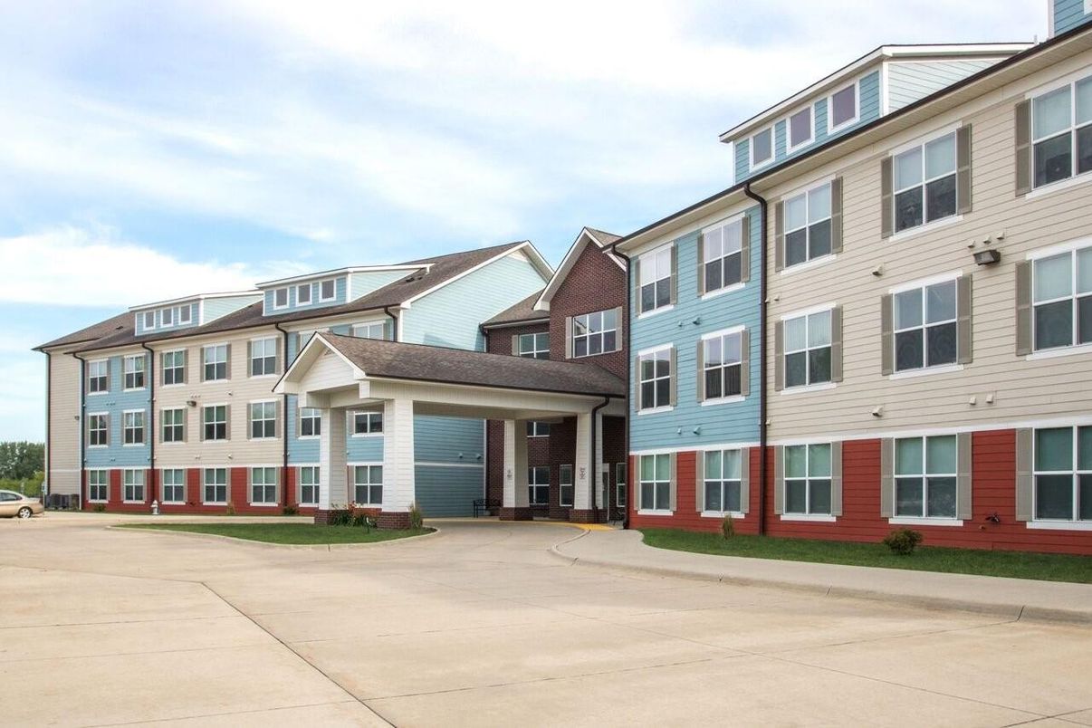 Attached, Exterior, Facade, Rowhouse