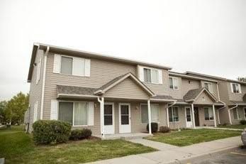 Exterior, Facade, Rowhouse