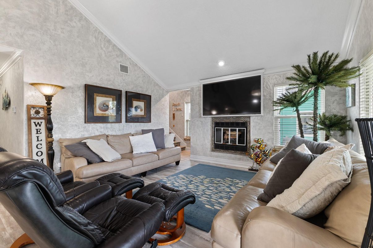 Fireplace, Interior, Living room, Recessed Lighting
