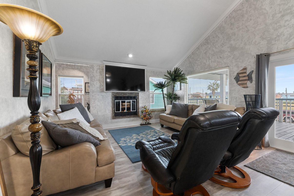 Fireplace, Interior, Living room, Recessed Lighting, Wood Texture Flooring