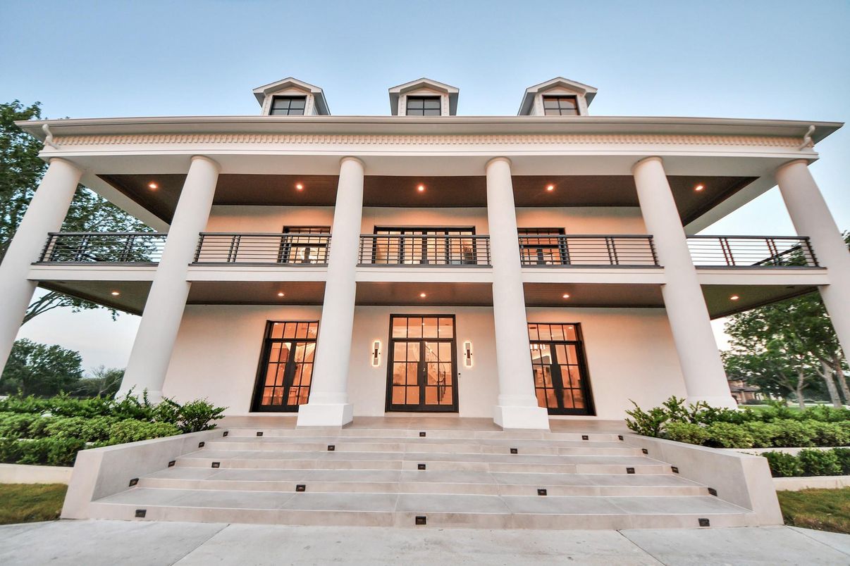 Exterior, Facade, Condo Building