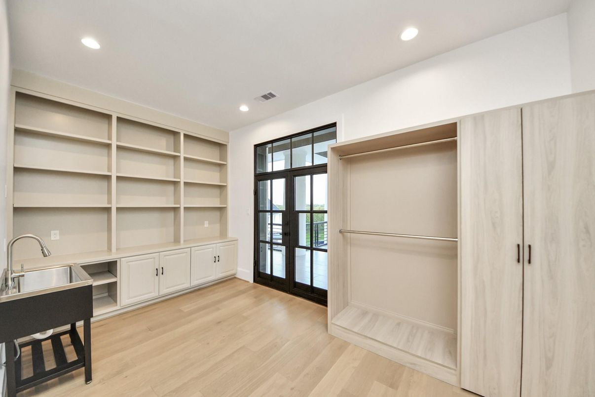 Interior, Recessed Lighting, Wood Texture Flooring