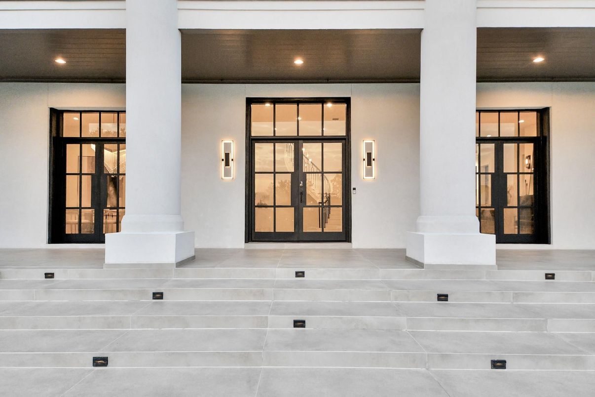 Exterior, Recessed Lighting