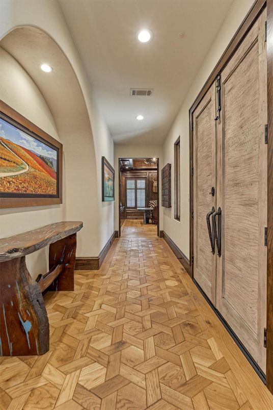 Interior, Recessed Lighting, Wood Texture Flooring