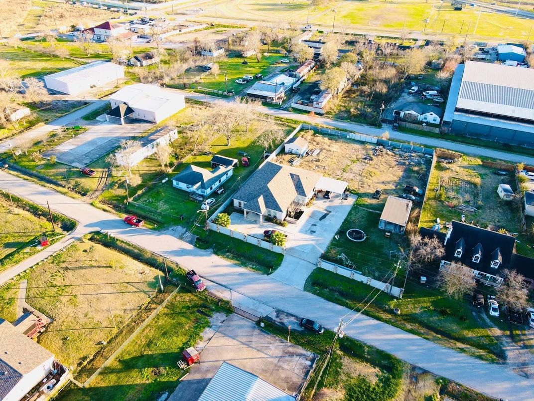 Exterior, Drone