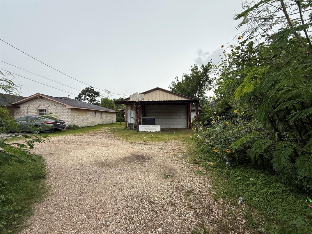 Backyard, Detached Garage, Exterior