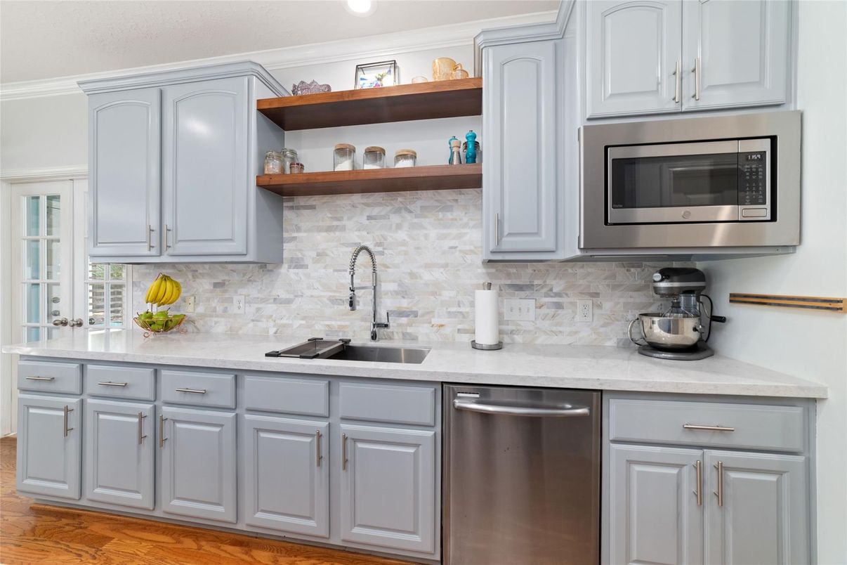 Interior, Kitchen, Stainless Steel Appliances, Wood Texture Flooring