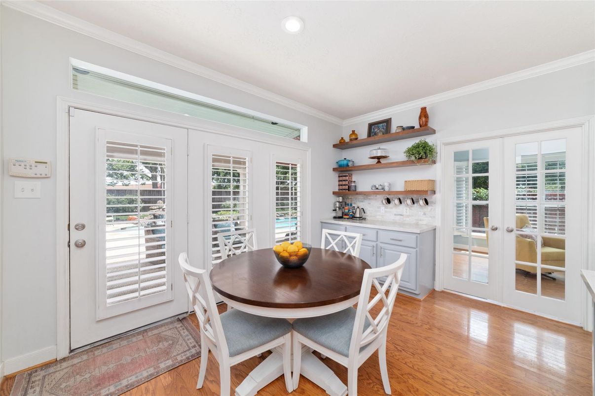 Dining room, Interior, Recessed Lighting, Wood Texture Flooring