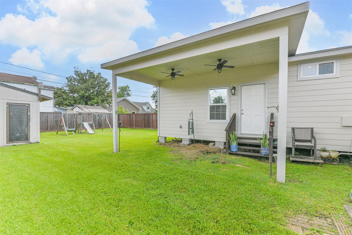 Backyard, Exterior, Playground