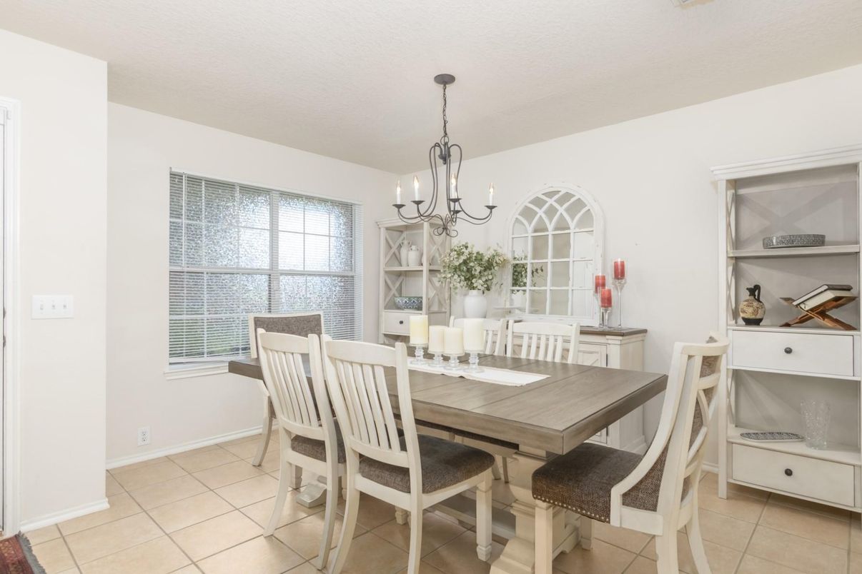 Chandelier, Dining room, Interior