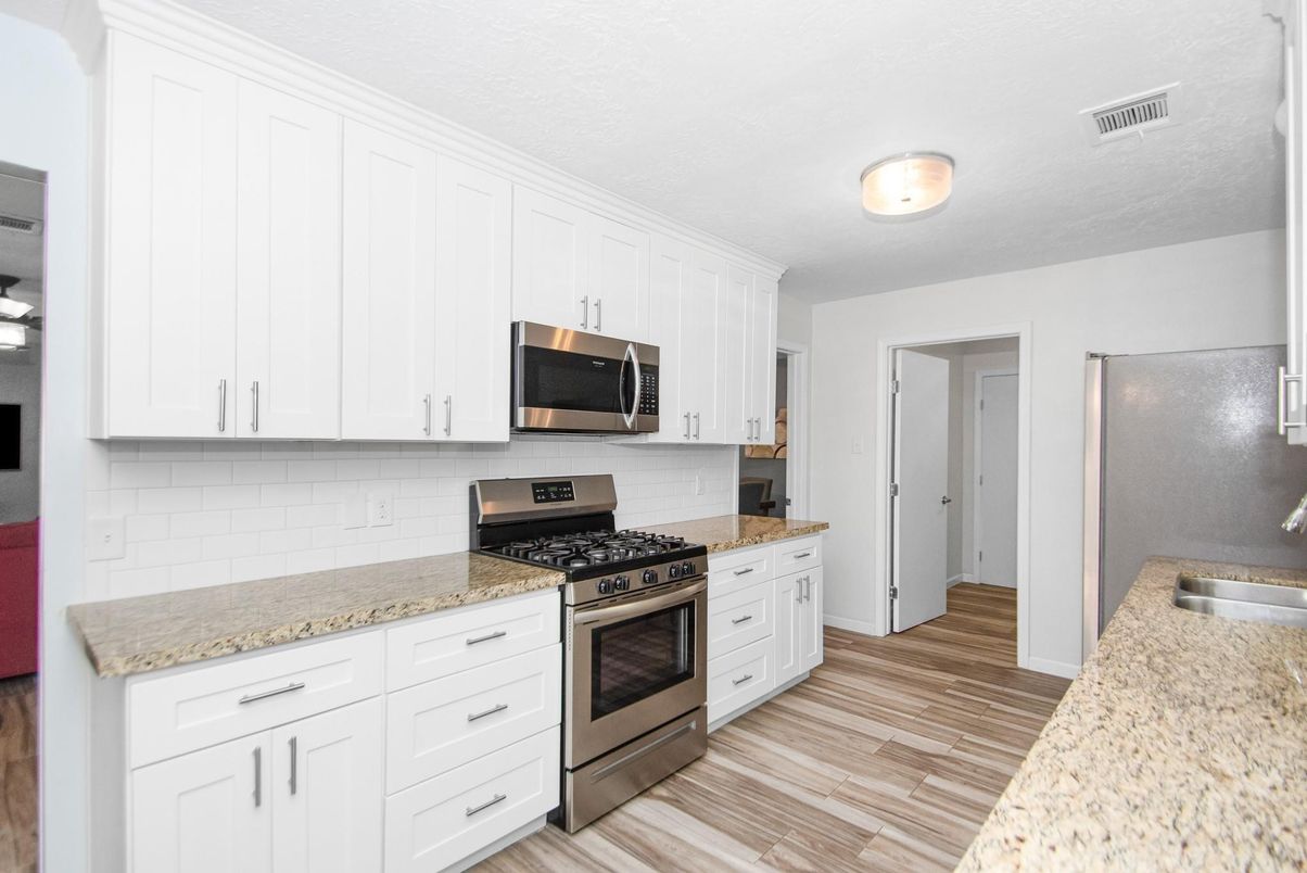 Interior, Kitchen, Stainless Steel Appliances, Wood Texture Flooring