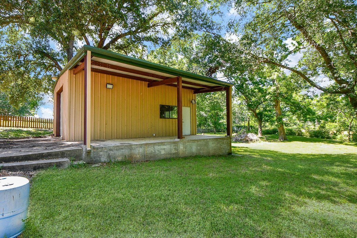 Backyard, Exterior, Hot Tub