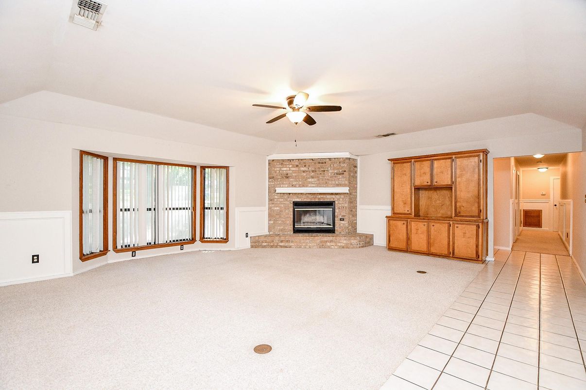 Empty room, Fireplace, Interior